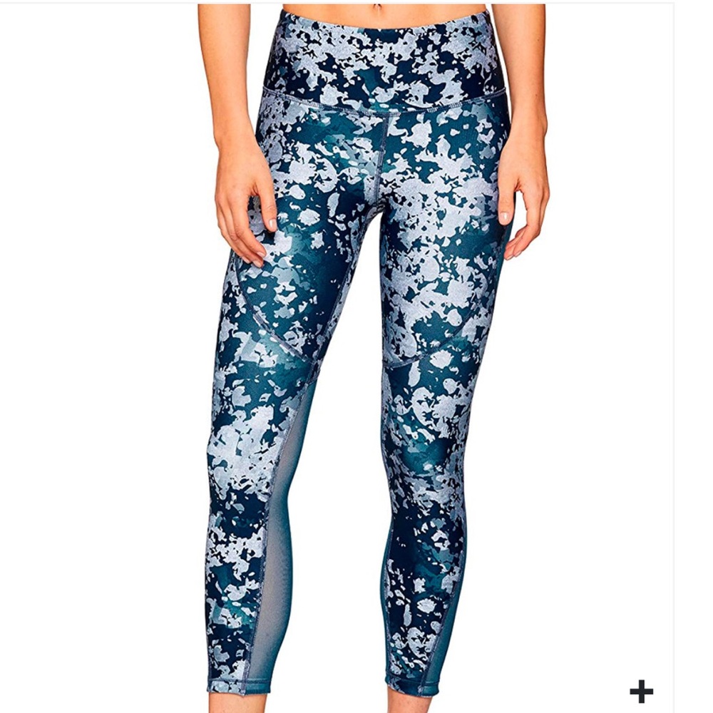 NWT Under Armour Mesh Patterned Leggings